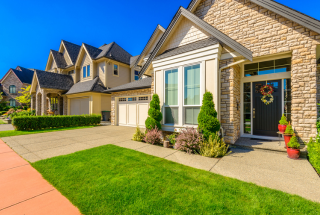 House Tour two homes and lawn