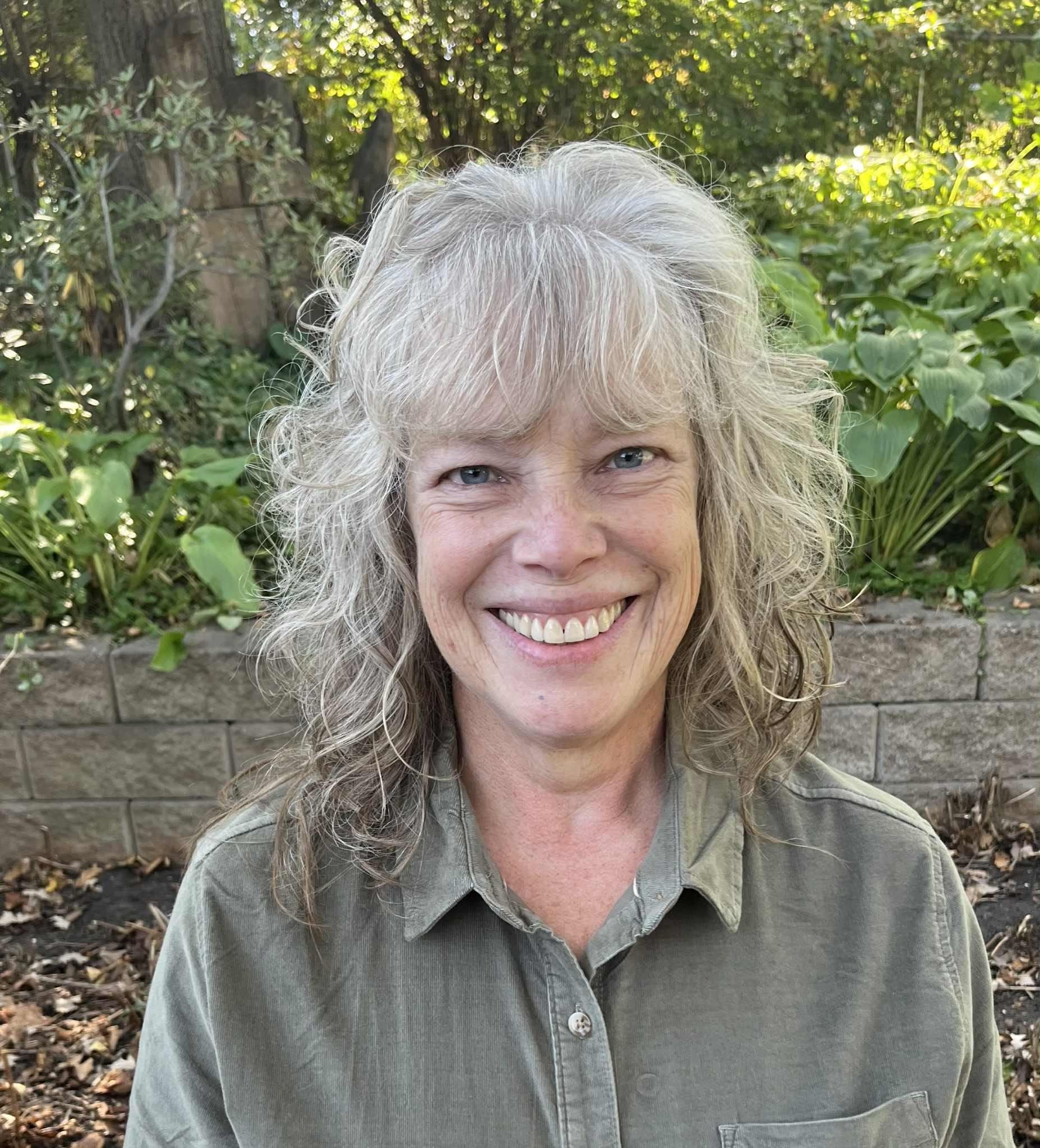 Claudia Lund Headshot